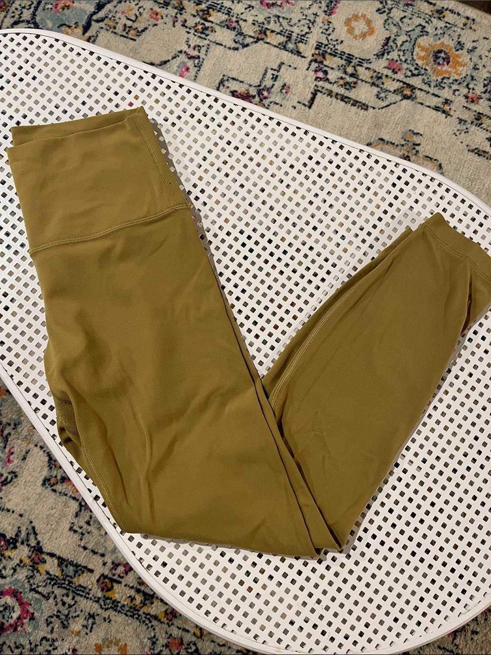 lululemon athletica High-Rise pea green Leggings, size 6